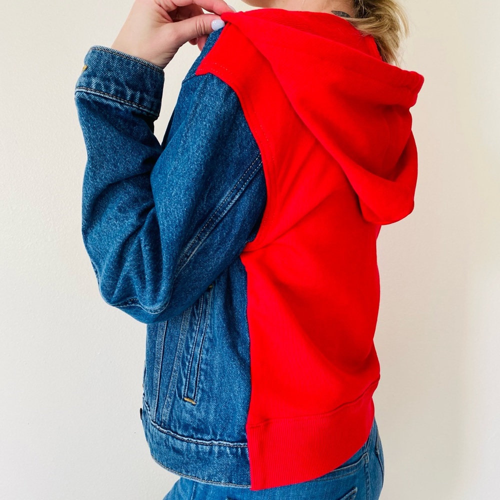 LEVI'S  Hooded Boyfriend Trucker Denim Jacket - Picture 3 of 8